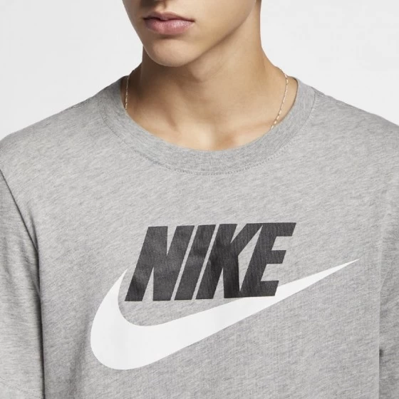 Nike T-Shirt M Icon Futura