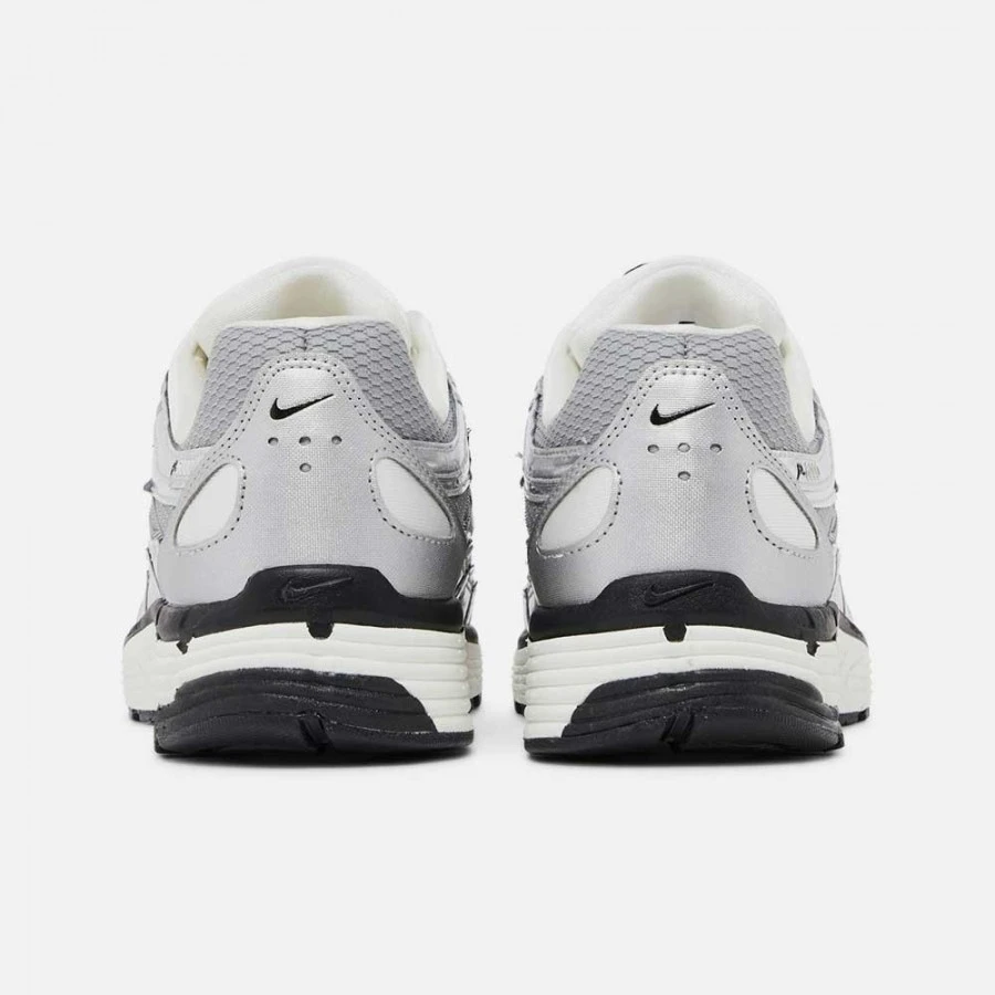 Nike Chaussures P-6000